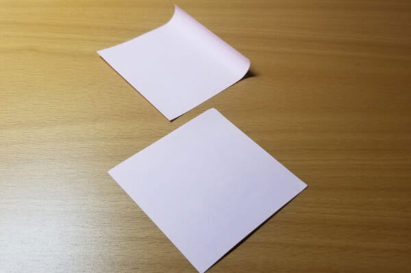 くるんとなった付箋となってない付箋