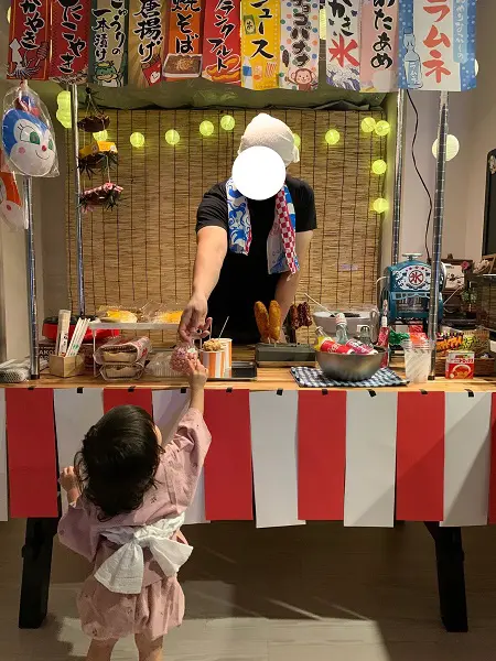 本格的な屋台にお子さんも大はしゃぎの様子