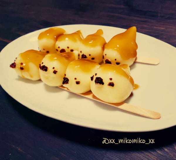 かわいすぎて食べるのがもったいない「すずめ村のみたらし団子」