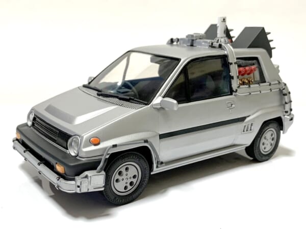 往年の名車「ホンダ・シティ　ターボ２」をデロリアンのファンアートにしたモデラーの投稿が反響。
