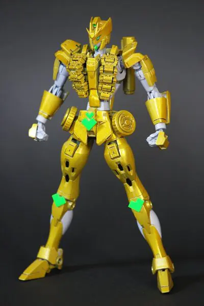 投稿者がまず最初に作ったDIOのスタンド「ザ・ワールド」をモチーフにしたガンダム。