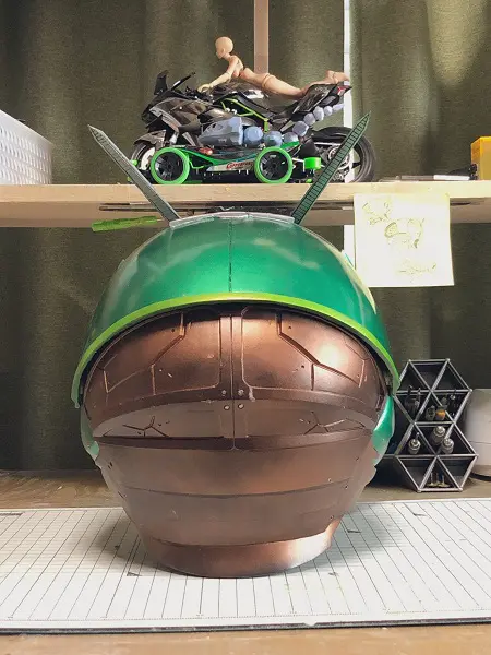 ヘルメットを後ろから見たところ