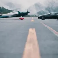 Edge540V3とLEXUS LC500 AVIATION（(c) Lexus Pathfinder Air Racing / Yusuke Kashiwazaki）