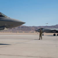 ネリス空軍基地で試験に臨むF-35A（画像：USAF）