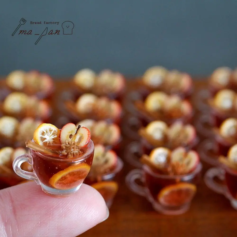 クリスマスのパン「シュトーレン」をイヤリングに 元職人が切り盛り