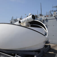 駆逐艦デューイに搭載されたレーザー兵器（画像：U.S.Navy）