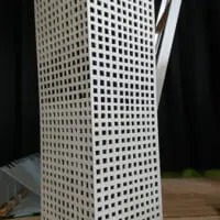 ビルのミニチュア（佐藤高成さん提供）