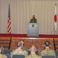 訓示する平田水陸機動団長（画像：USMC）