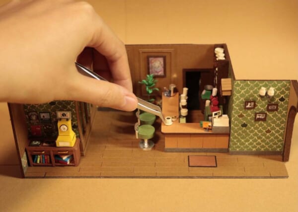 あつ森「喫茶ハトの巣」を画用紙で制作　ゲームそのままの再現度に驚き