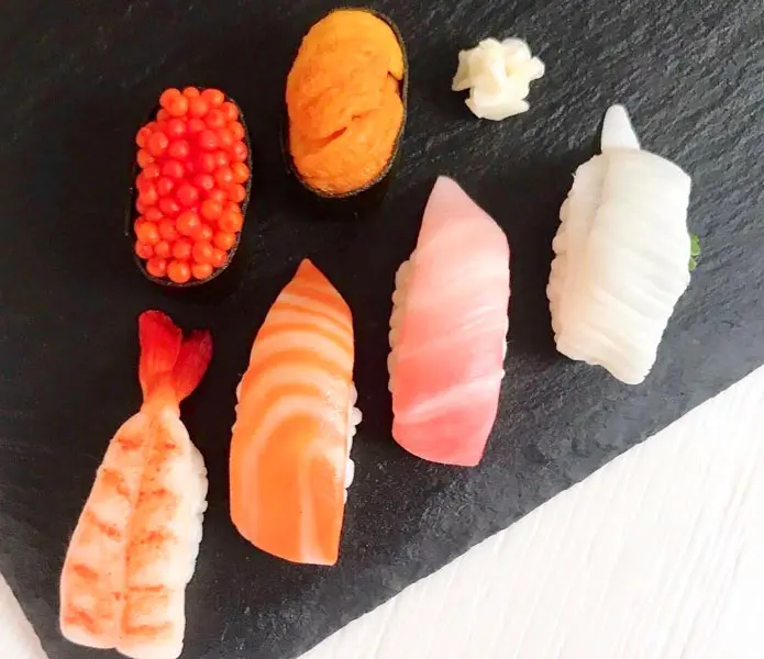 マジパン細工の握り寿司（atelier POPOさん提供）