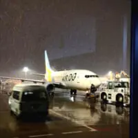 AIR DO B737のデアイシング作業（大学でのまつもとさん提供）