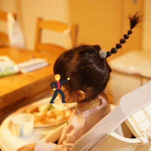 保育園の先生がアレンジ　ちょんまげヘアーの女児がまるで「殿」　