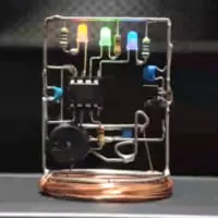 オリジナルメロディの電子音が心地よく奏でられます。