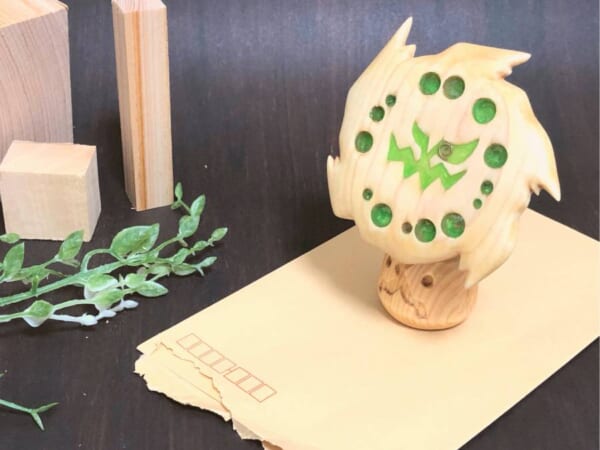 ミカルゲの木製ペーパーナイフ　切れ味のこうかはいまひとつのようだ…