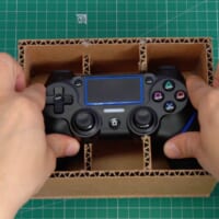 PS4のコントローラーを仕込む