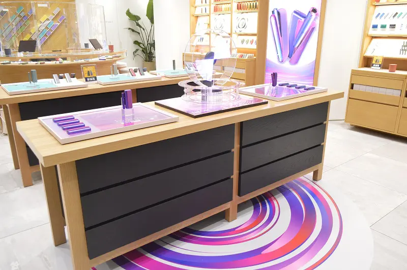 「NEON VORTEX（ネオン ボルテックス）色鮮やかな未来へ。今ここから。」がコンセプト