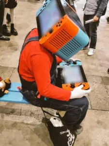 ニンテンドースイッチ本体のコスプレがSNSで大反響　コスプレイヤー牛丼さんに注目