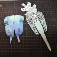 展開してさらに細かく切る（カミヤ・ハセさん提供）