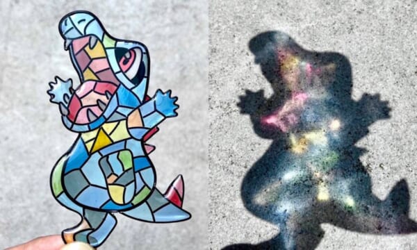 ポケモンのステンドグラス風作品　光にかざすとまるで進化中のように