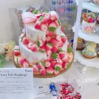 コンテストでグランプリを受賞したウェディングケーキ