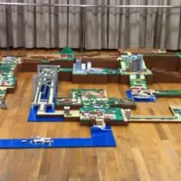 コツコツ刻み続けた1センチマスは最終的に横幅・奥行ともに3メートルを超える「オブジェ」に。