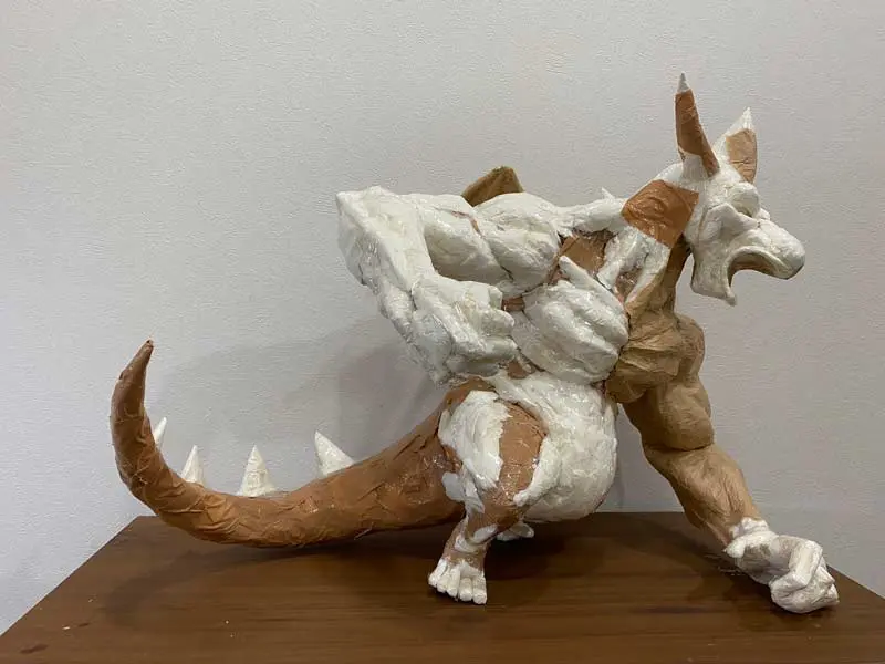 横から見たガルドドン（礼鬼さん提供）