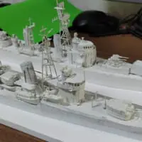 手前から駆逐艦時雨と初代護衛艦むらさめ（シェイルT.Kさん提供）