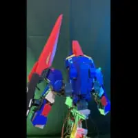 「ウイーン」という機械音とともに動いています。