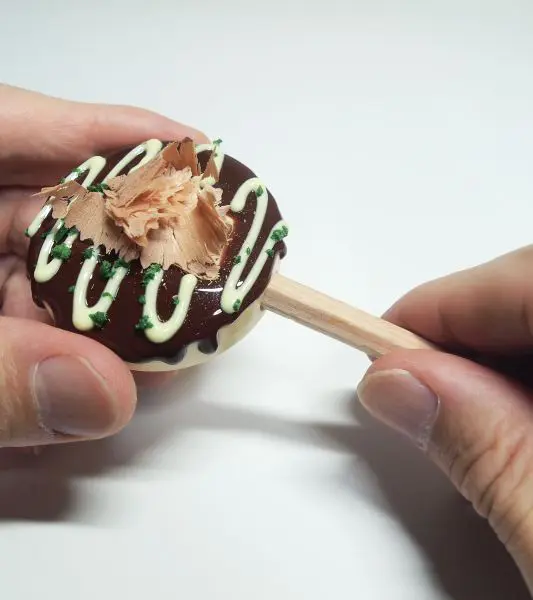 ツイッターで50万いいねを獲得した「お好み焼きの鉛筆削り」が商品化！