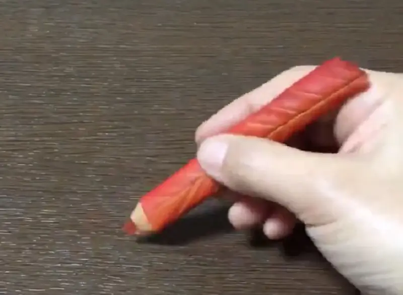 マスキングテープなどで留めれば簡単に作れる