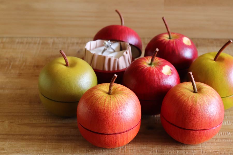 リンゴは全部で5品種（革工房Broonieさん提供）