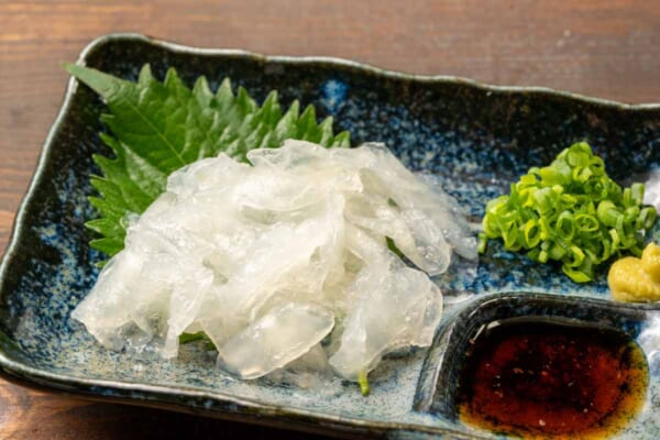 特別なセリシン繭を使った「まゆ刺し（480円）」