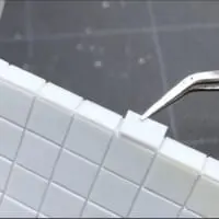 一枚一枚貼り付けていきます