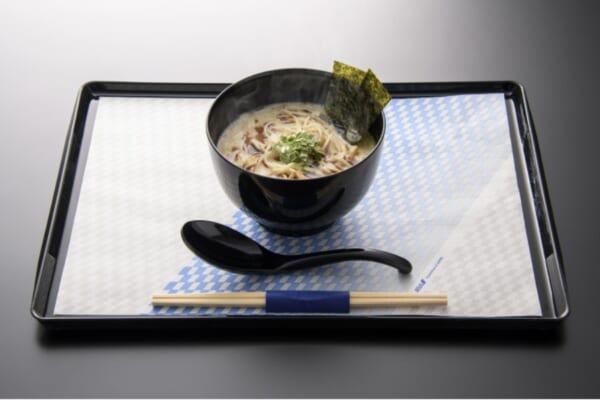 一風堂のプラントベースラーメン「プラとん」が機内食に新登場