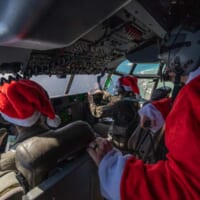 アメリカ空軍C-130Jのコックピット（画像：USAF）