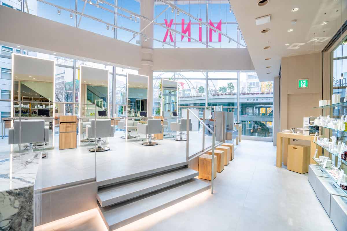 開放的な「MINX shibuya smart salon」店内