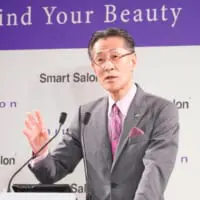 「Smart Salon」について語る佐藤社長