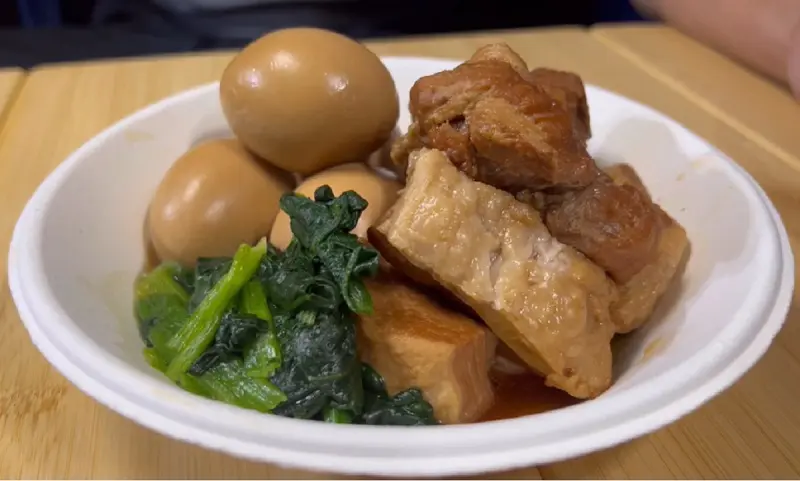 「料理人の下積み時代に先輩に賄いを作っていた事が経験として基盤になっている」