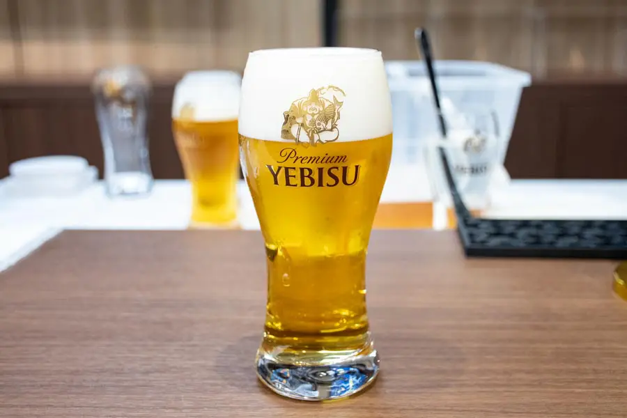 グラスに注がれたヱビスビール