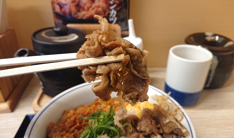 牛すき焼きからガブリ！