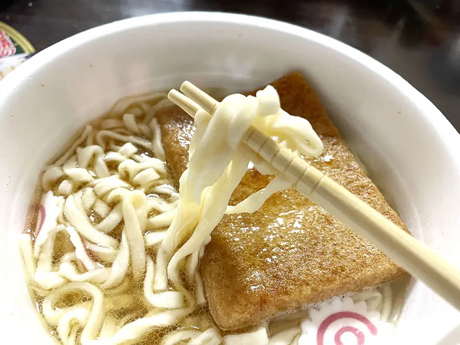 どん兵衛 特盛 ラーメンスープの!? きつねうどんの麺