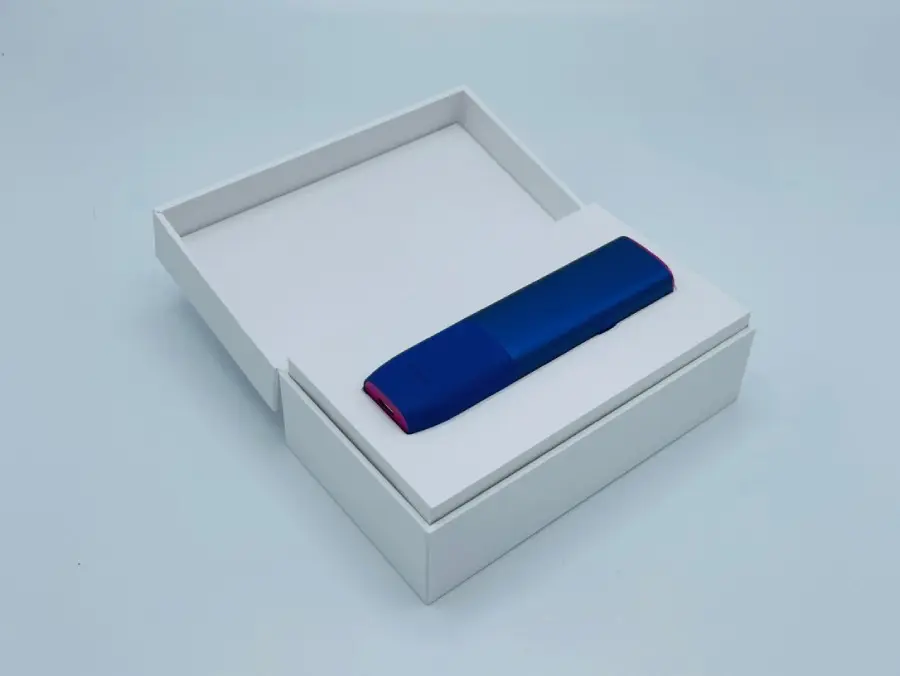 IQOSイルマワン　ネオンモデル