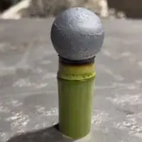 しばらくすると鉄球の熱も下がり火が消える