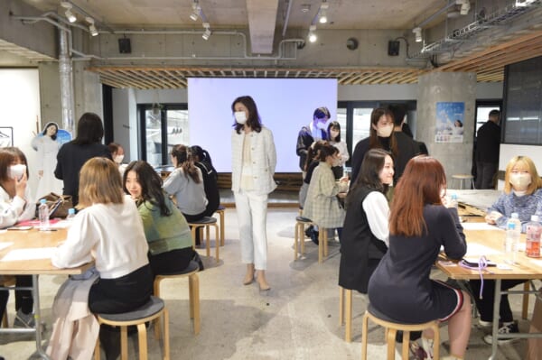 千住製薬が大学生を対象に「瞳のチカラ」のイベントを開催