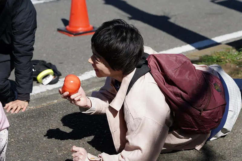 転ぶポイントや姿勢まで入念に検証