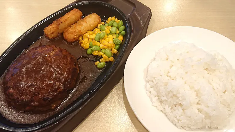 「チーズINハンバーグ」と「ライス」