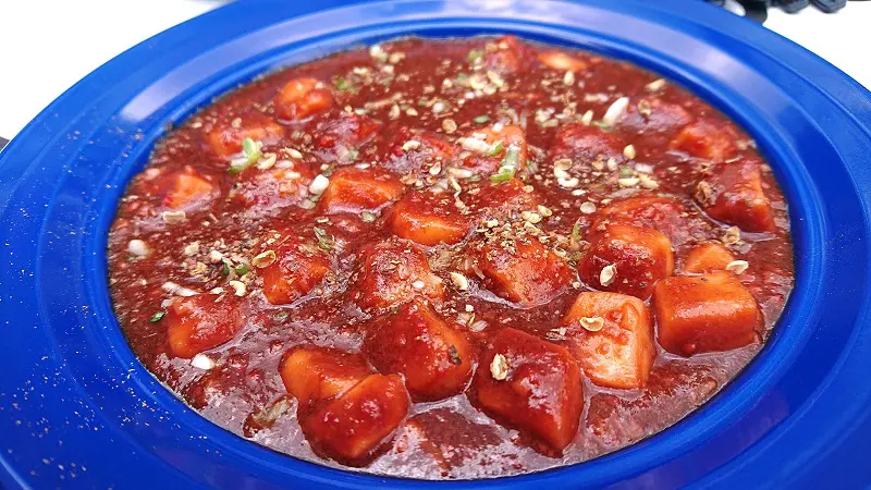 「旨辛麻婆豆腐」はピリッとホワジャオが効いていて、辛さと旨味のバランスが絶妙