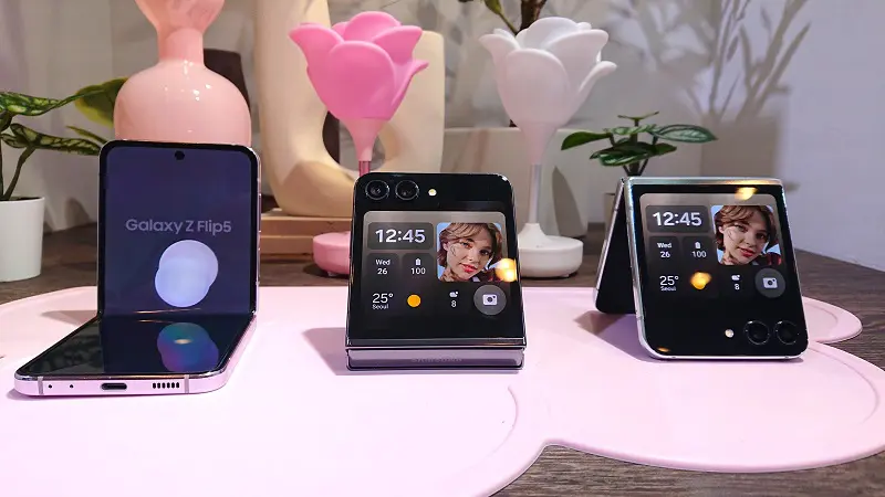 「Galaxy Z Flip5」のレクチャー会