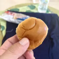 薄皮シリーズハンバーグケチャップパンの外側