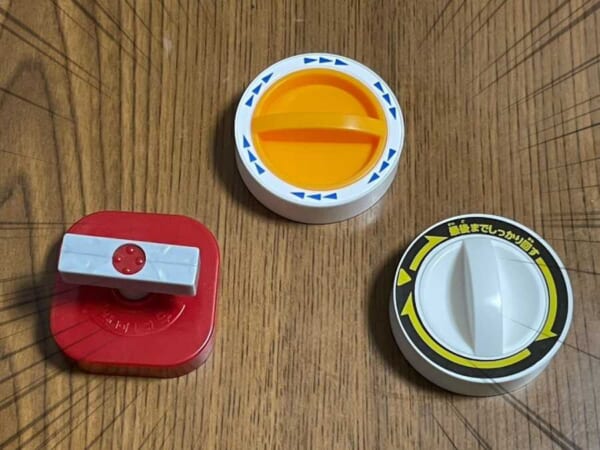 カプセルトイ自販機のハンドル部分がカプセルトイに！天才の発想か……！